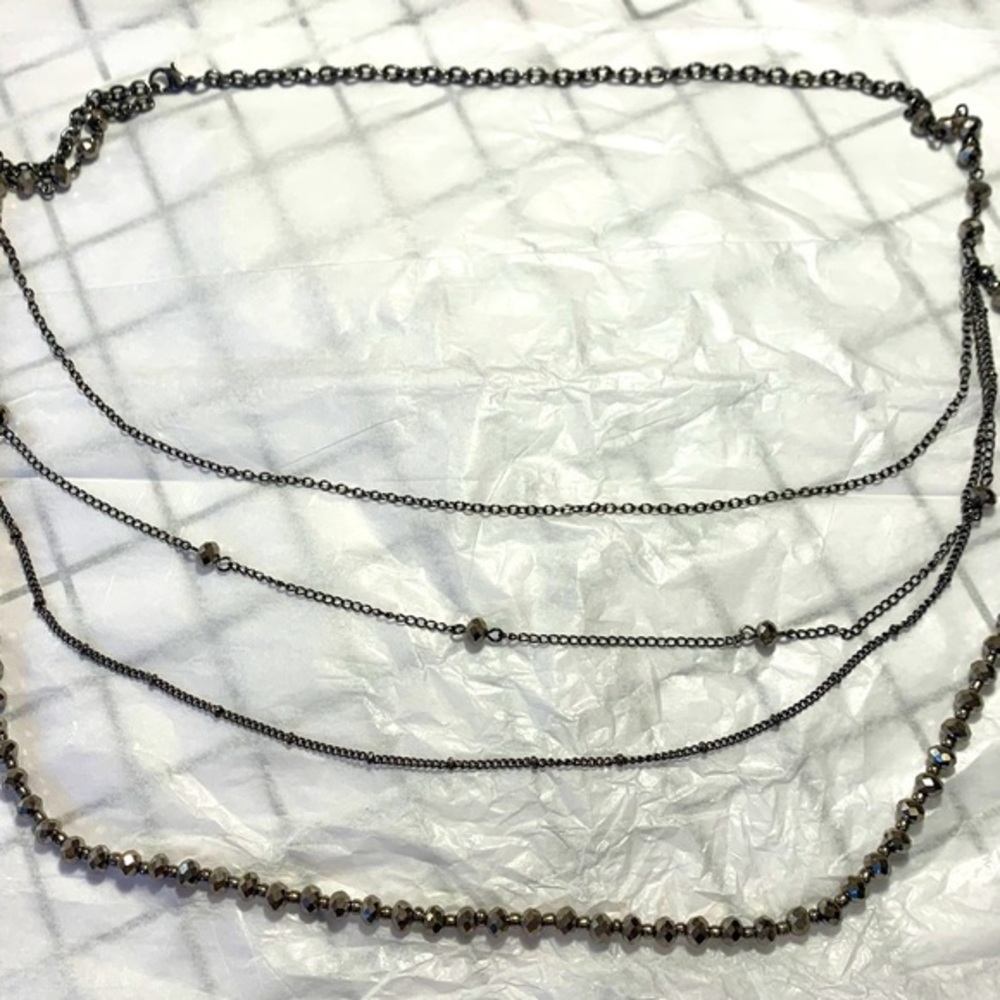 🎁Multi-Strand Necklace! - Picture 2 of 5